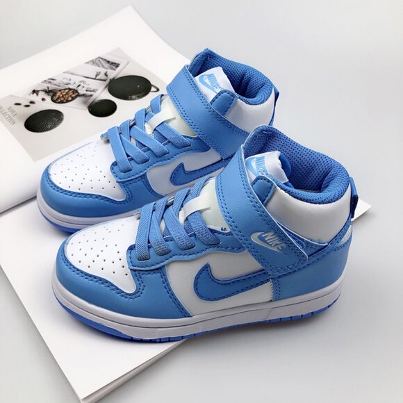 Nike SB Dunk Low Low-Top Sneakers In Blue And White - Picture 5 of 9